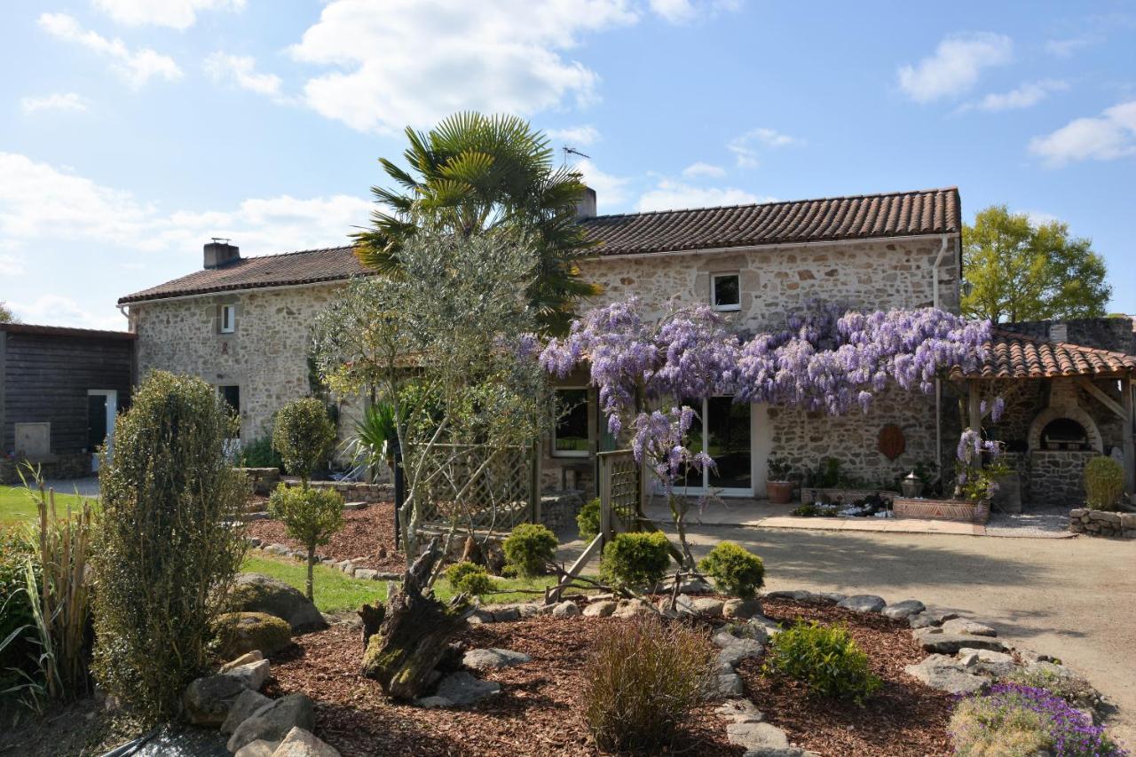 Chez Dominique Et Bruno A 20 Mm Du Puydufou Apartment Bazoges-en-Paillers Екстериор снимка